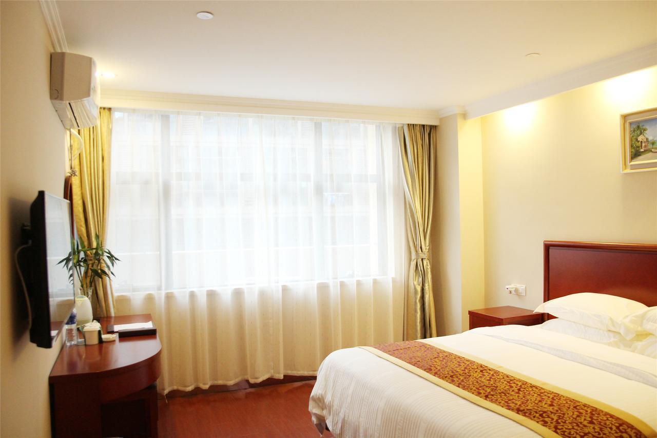 Greentree Inn Liaoning Dalian Development Zone Jinma Road Pedestrian Street Express Hotel Buitenkant foto