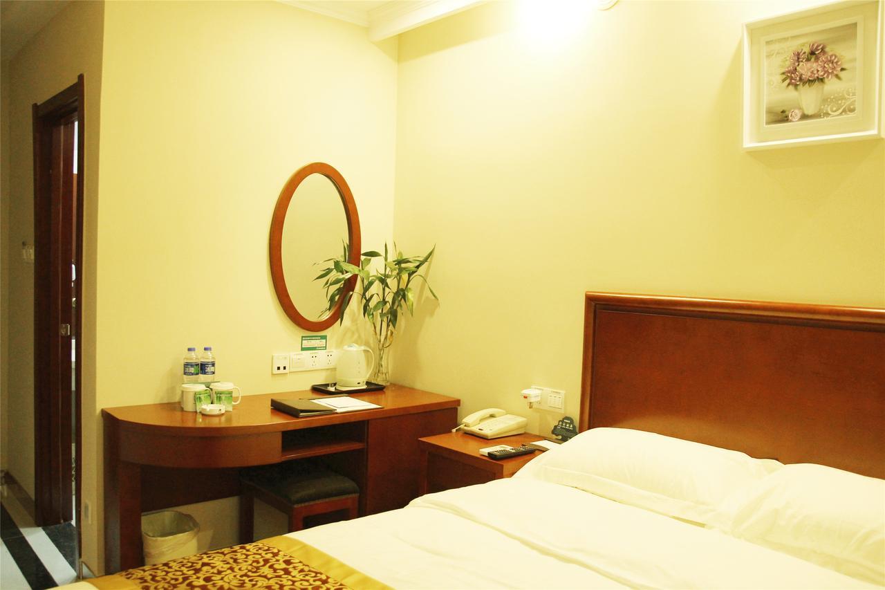 Greentree Inn Liaoning Dalian Development Zone Jinma Road Pedestrian Street Express Hotel Buitenkant foto