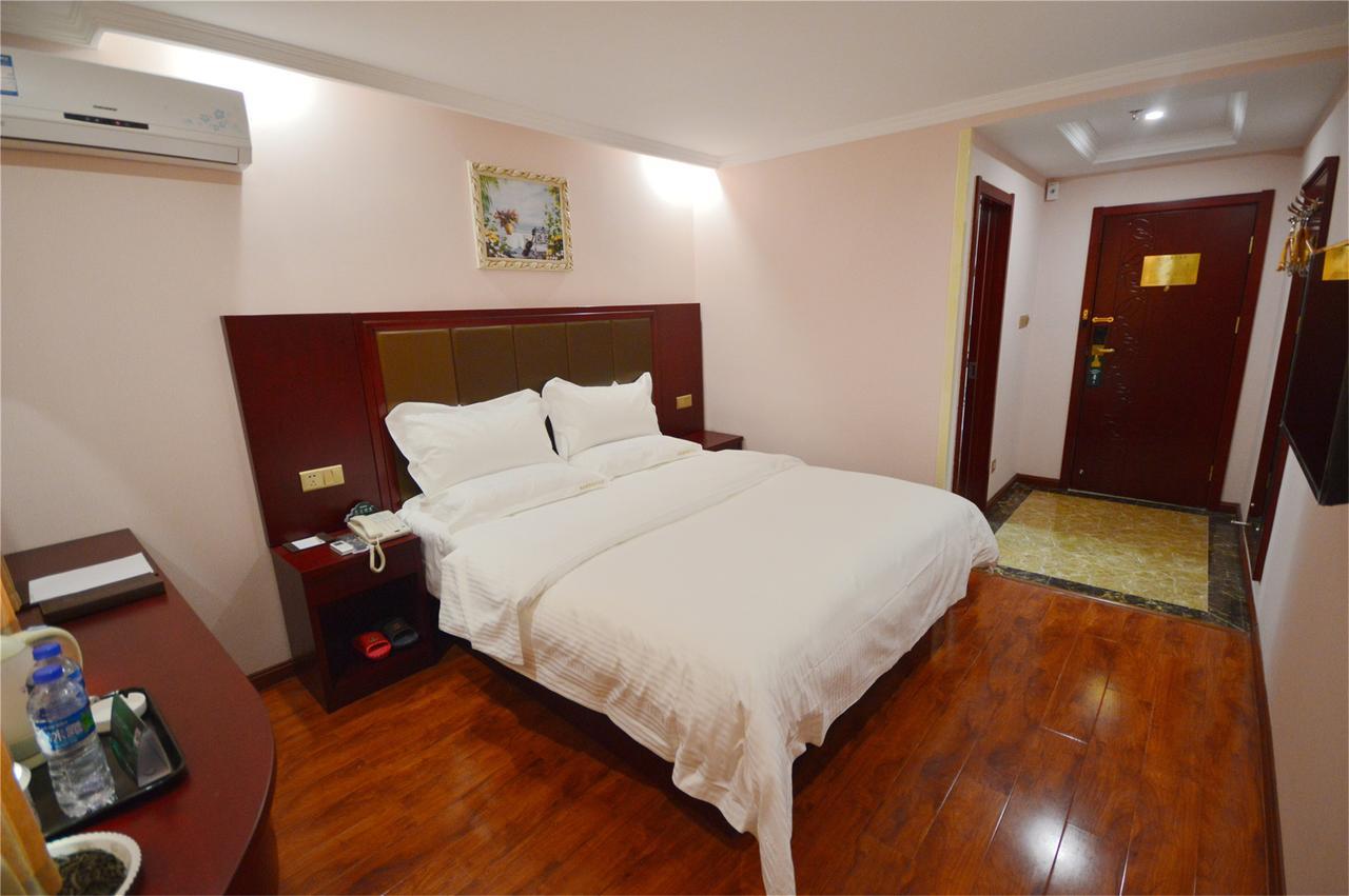Greentree Inn Liaoning Dalian Development Zone Jinma Road Pedestrian Street Express Hotel Buitenkant foto